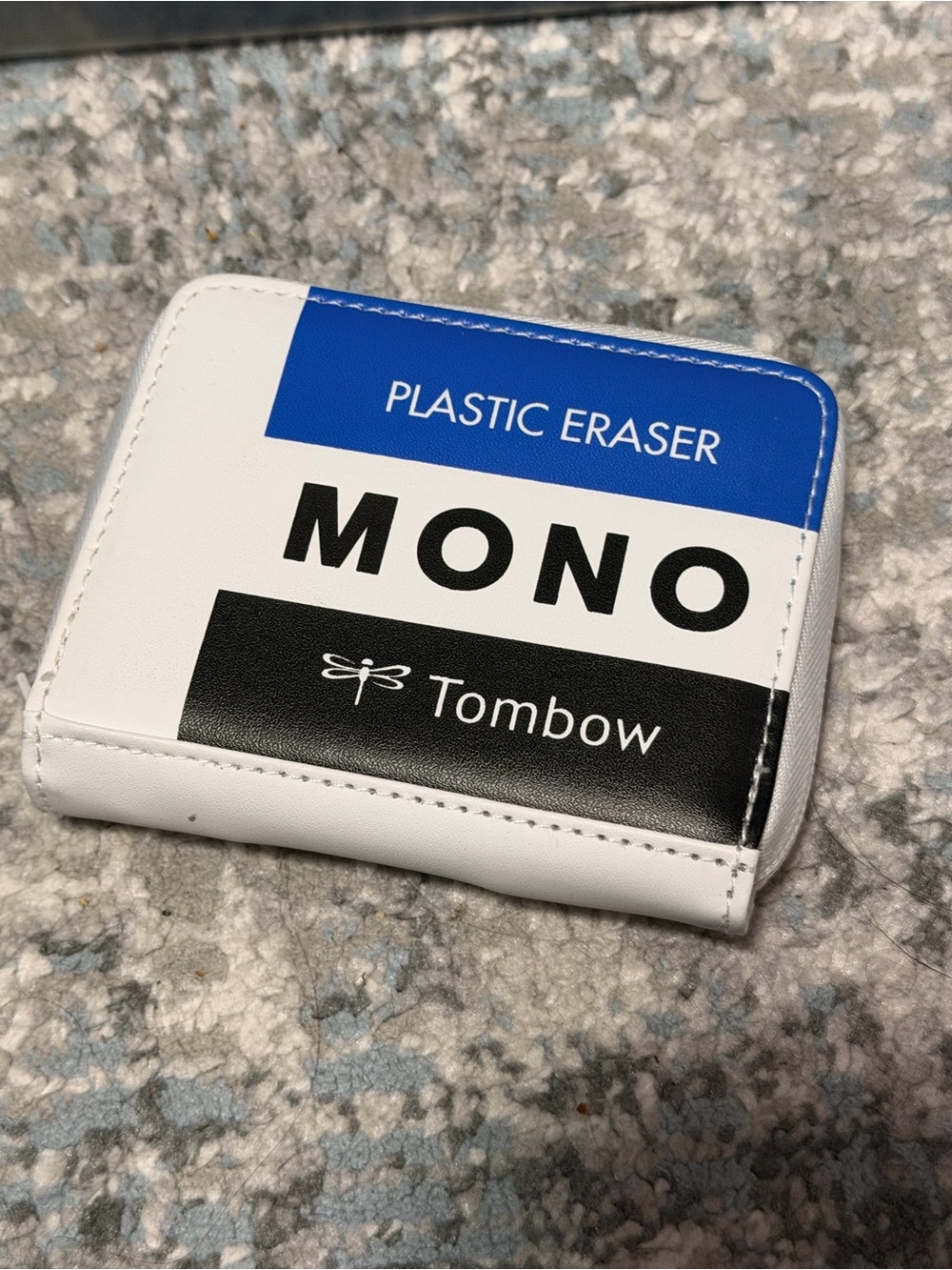 MONO White and Blue Zip card case